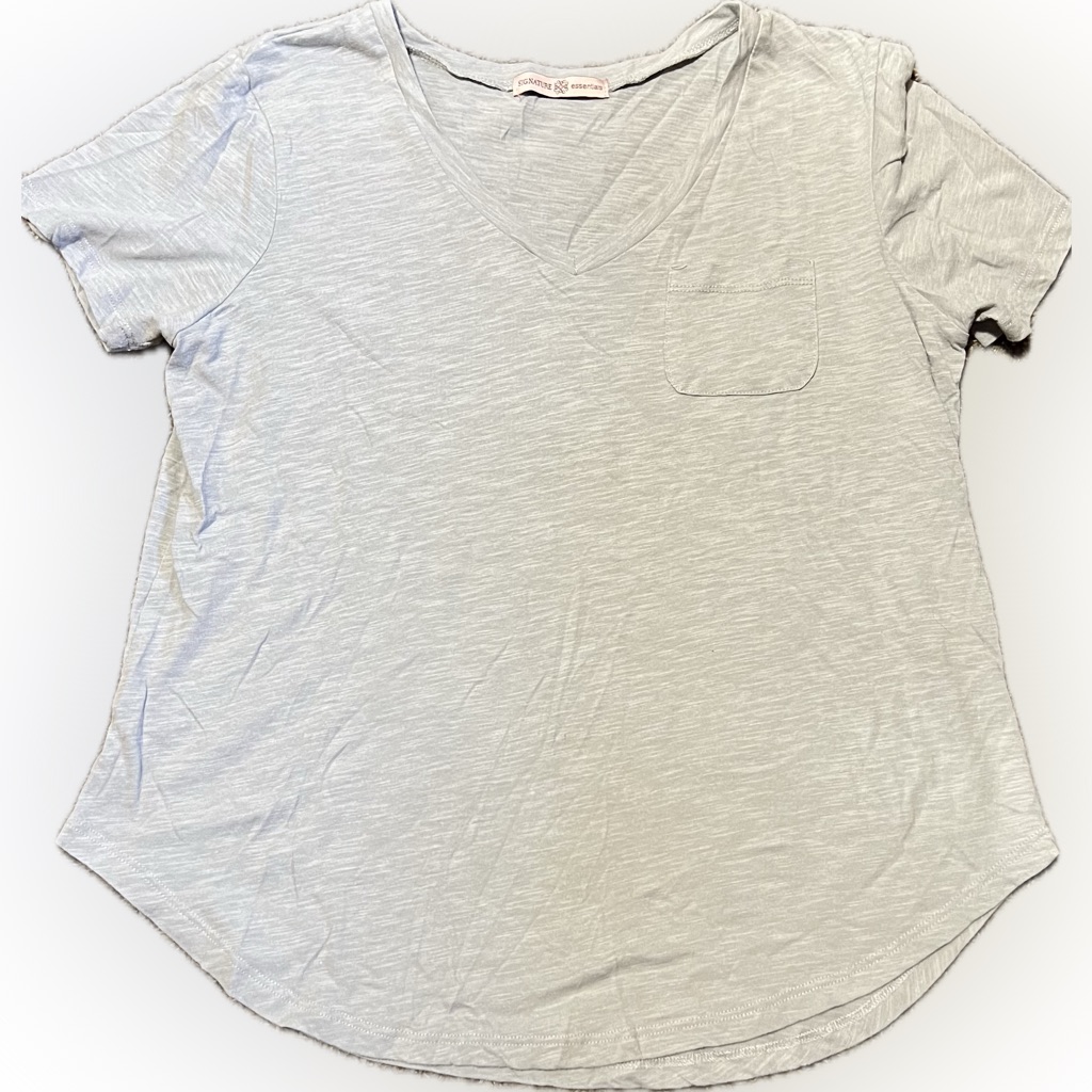 Signature Essentials  Lg  Womens  TShirt  Gray